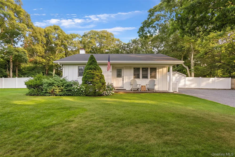 81 S Country Road Quiogue, NY 11978