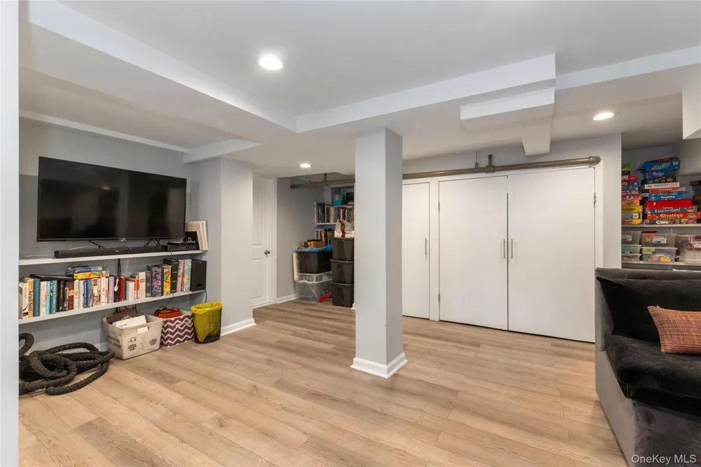 381 Woodmere Boulevard Woodmere, NY 11598