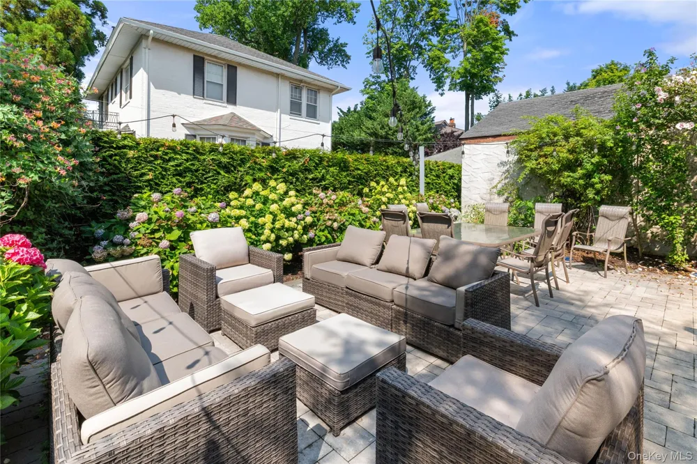 381 Woodmere Boulevard Woodmere, NY 11598