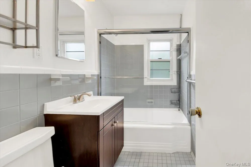 10 South #2F Harrison, NY 10528