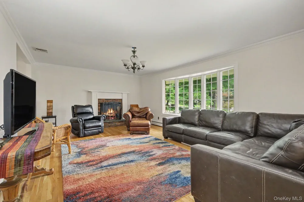 41 Fenwood Road Mahopac, NY 10541