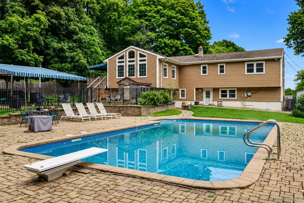 41 Fenwood Road Mahopac, NY 10541