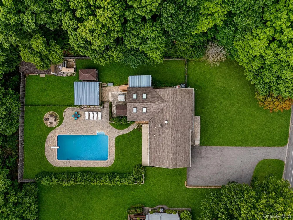 41 Fenwood Road Mahopac, NY 10541