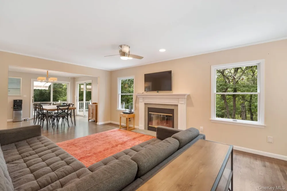 55 Red Fox Lane Wainscott, NY 11937