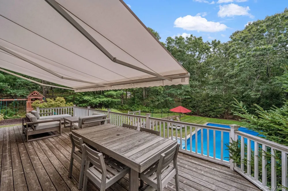 55 Red Fox Lane Wainscott, NY 11937