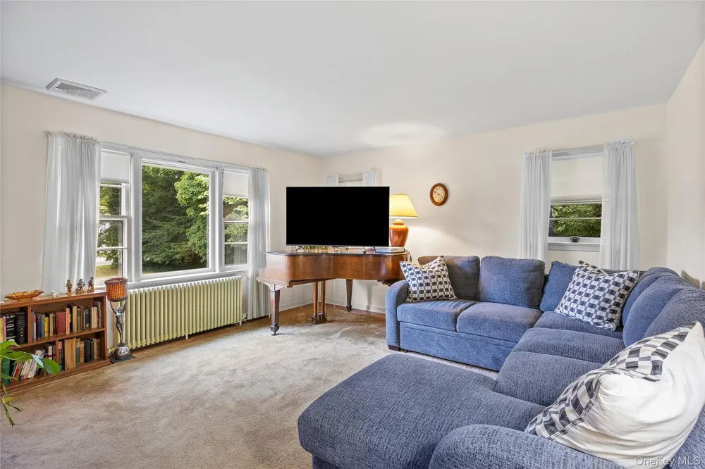99 Warner Road Huntington, NY 11743