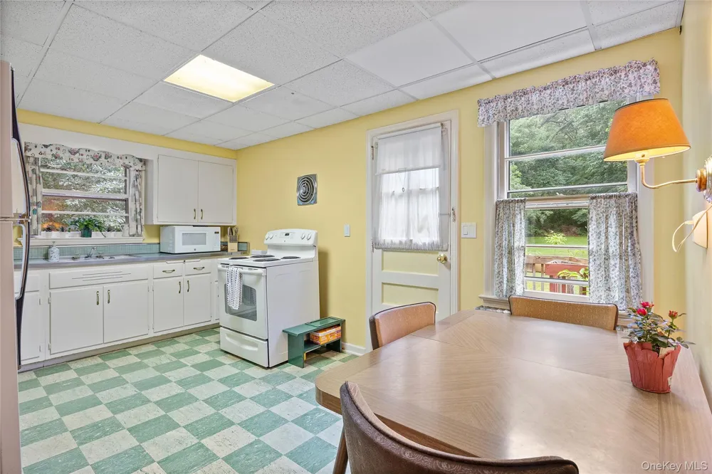 99 Warner Road Huntington, NY 11743