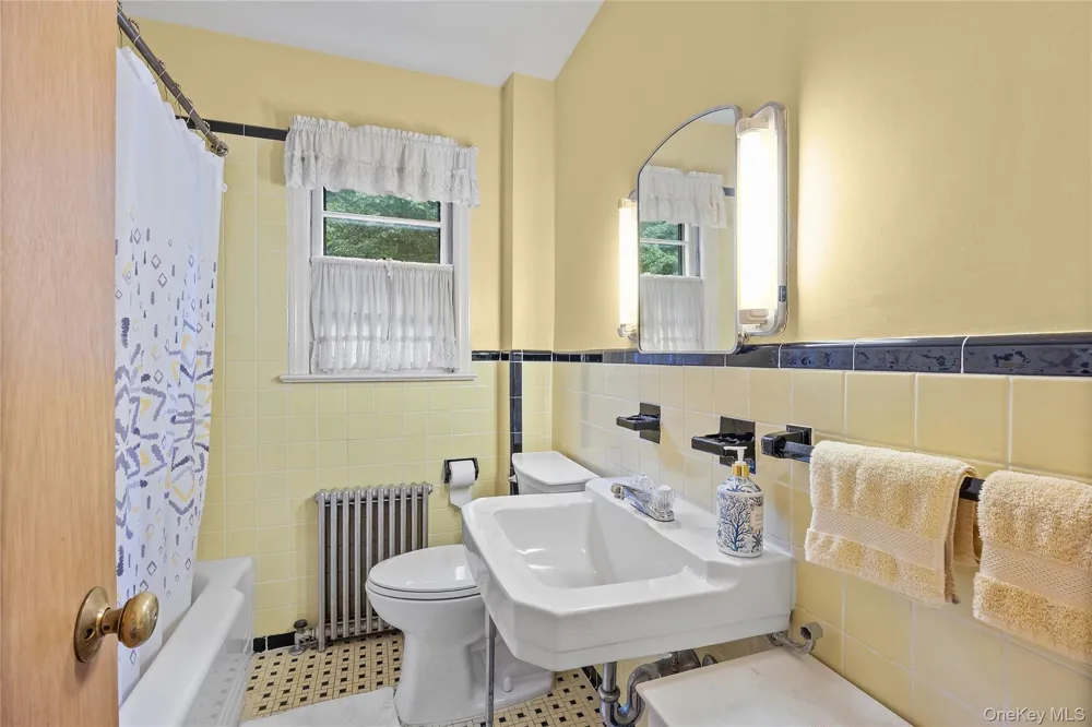99 Warner Road Huntington, NY 11743
