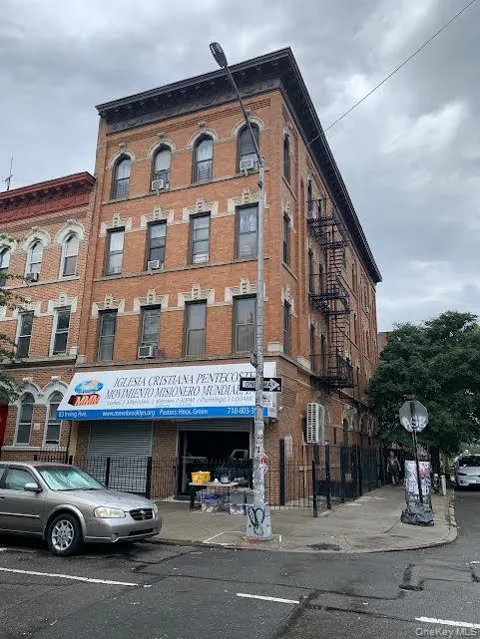 83 Irving Avenue
