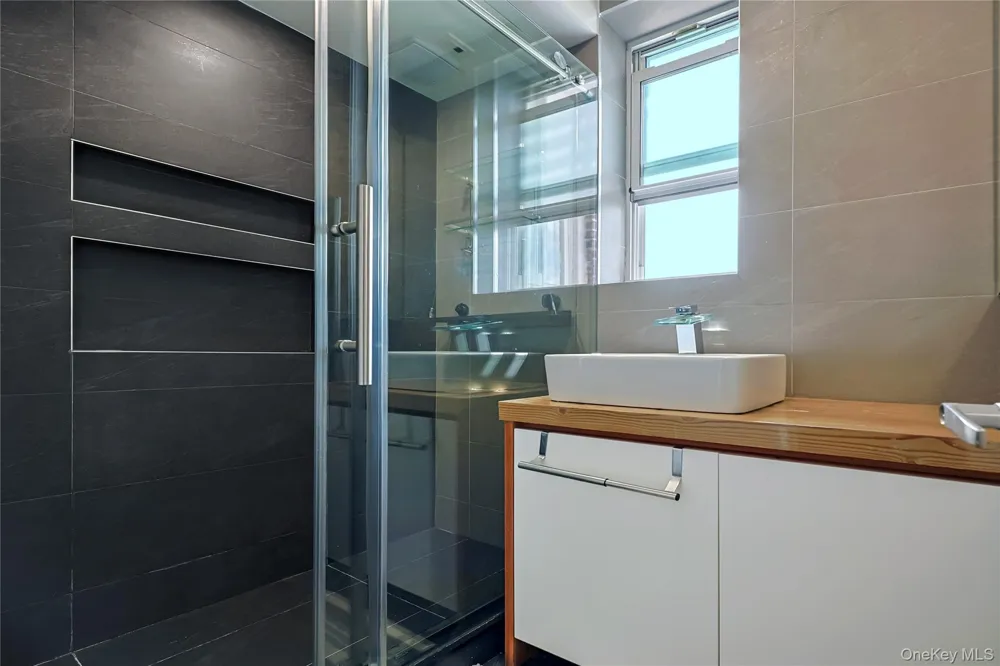 13604 Cherry Avenue #4E Flushing, NY 11355