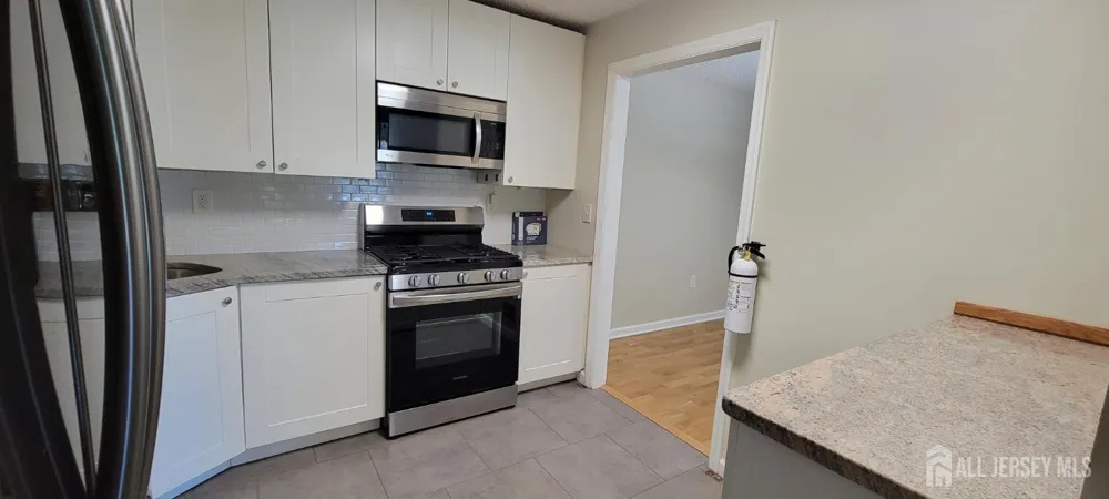 43 Crabapple Lane Franklin, NJ 08823