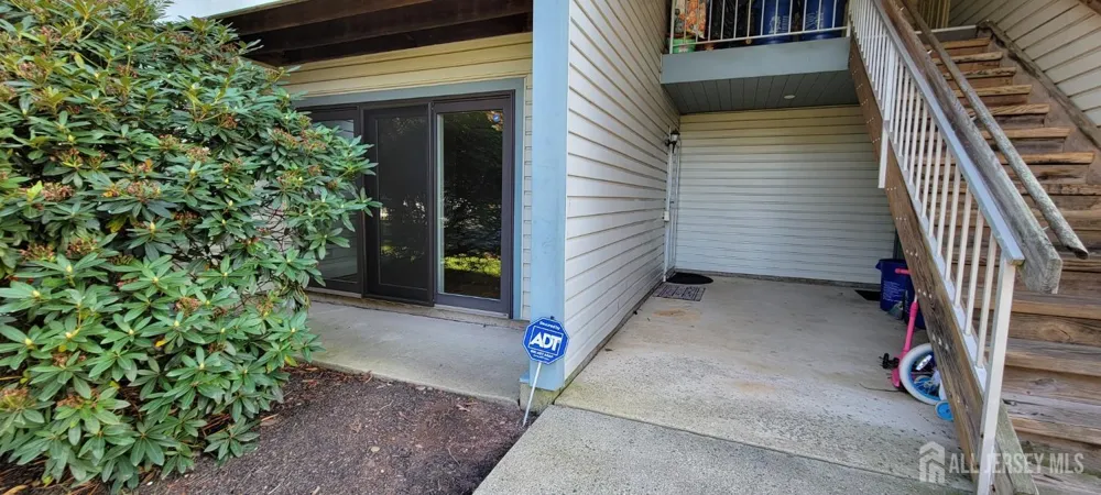 43 Crabapple Lane Franklin, NJ 08823