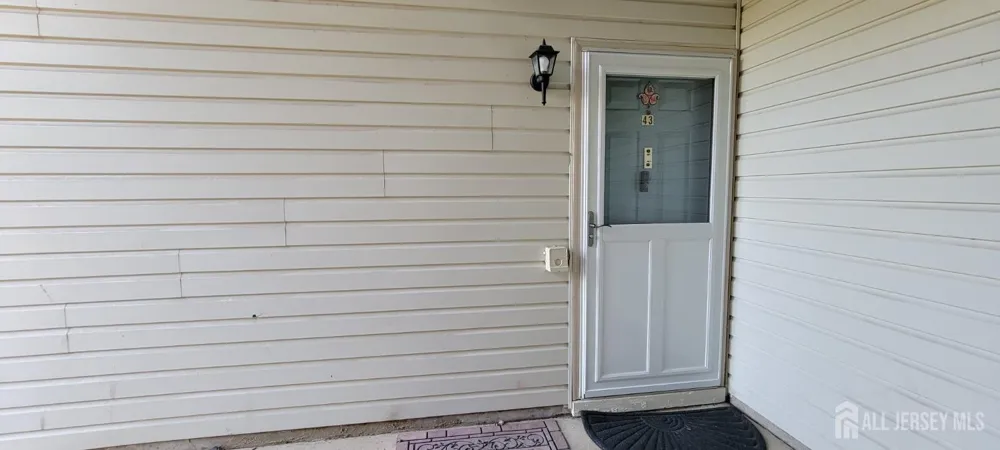 43 Crabapple Lane Franklin, NJ 08823
