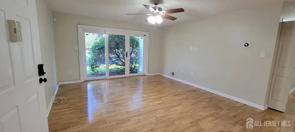 43 Crabapple Lane Franklin, NJ 08823