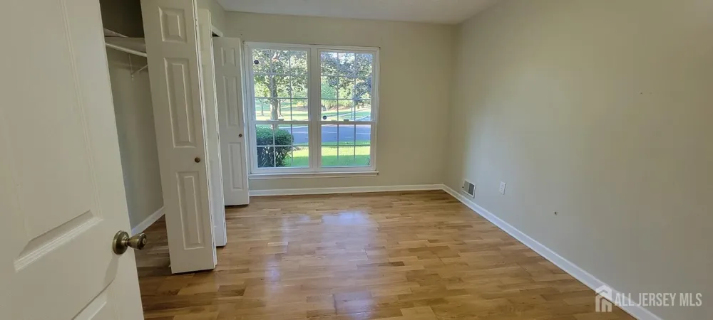 43 Crabapple Lane Franklin, NJ 08823