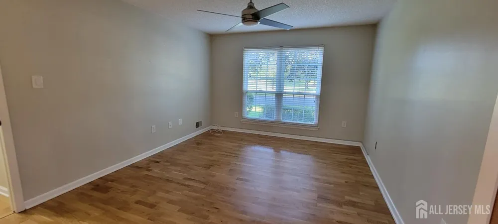 43 Crabapple Lane Franklin, NJ 08823