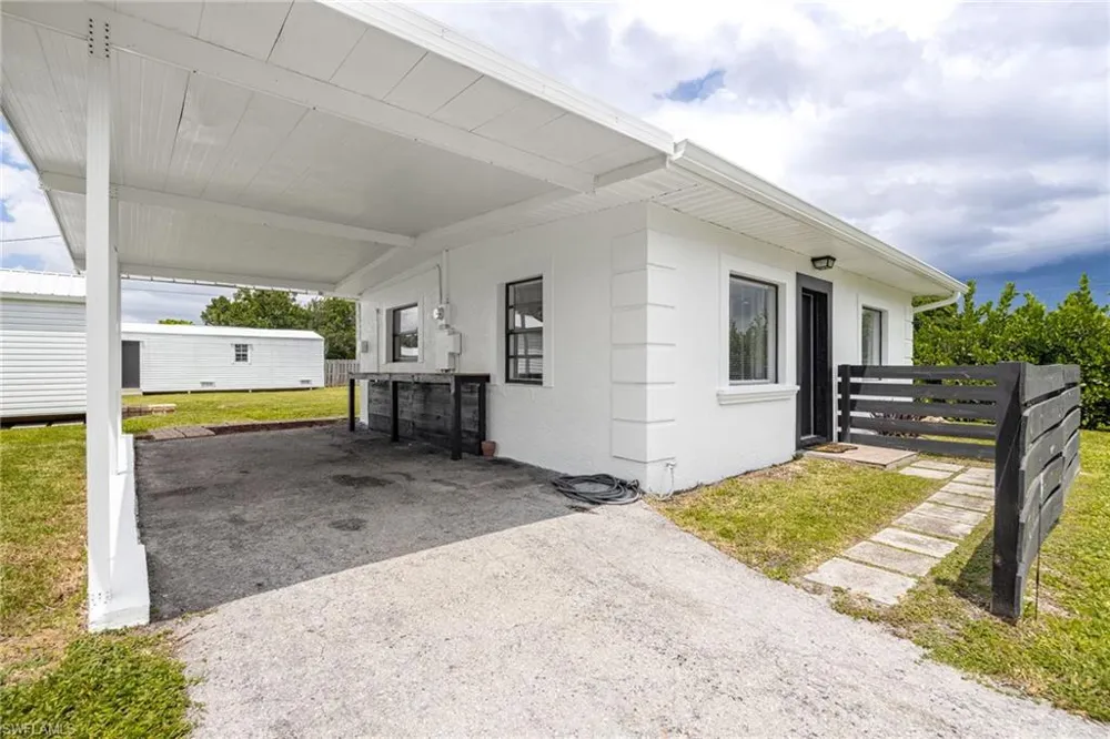 1201 Orange Avenue North Fort Myers, FL 33903