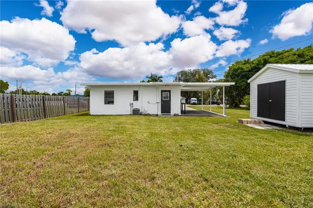 1201 Orange Avenue North Fort Myers, FL 33903
