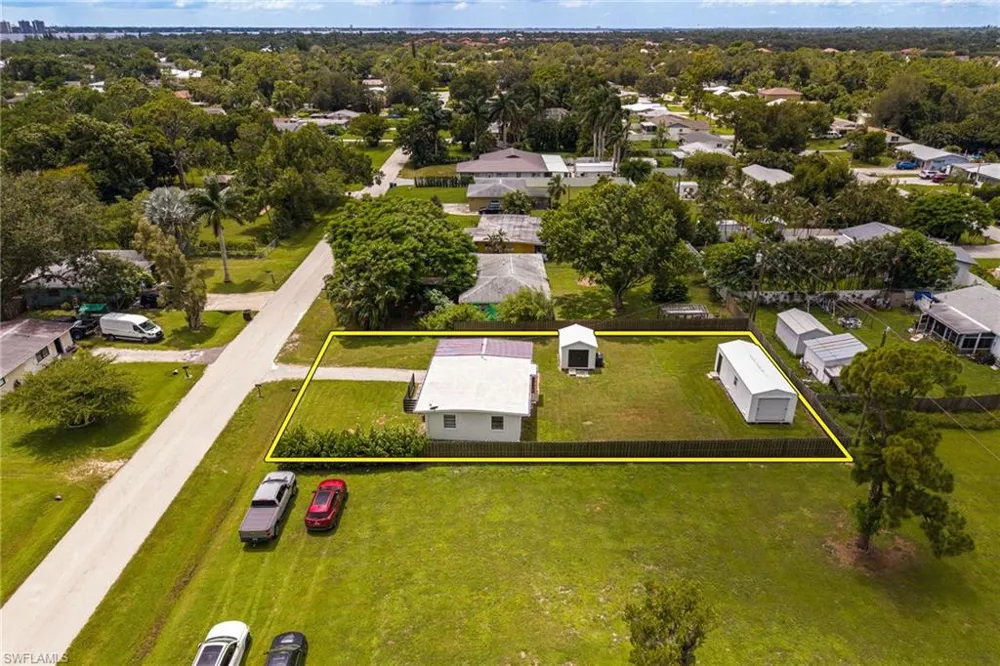 1201 Orange Avenue North Fort Myers, FL 33903