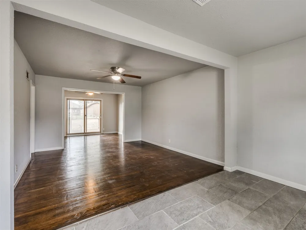 8934 E Newton Street Tulsa, OK 74115