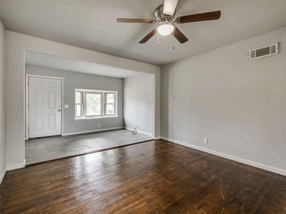 8934 E Newton Street Tulsa, OK 74115