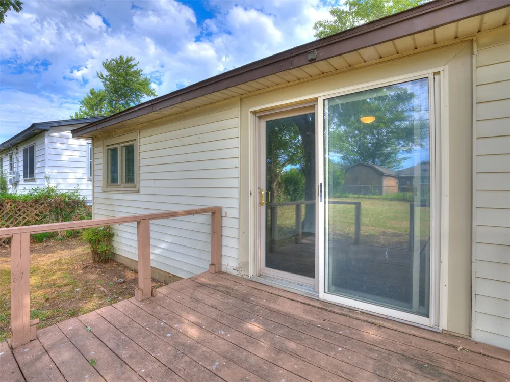 8934 E Newton Street Tulsa, OK 74115