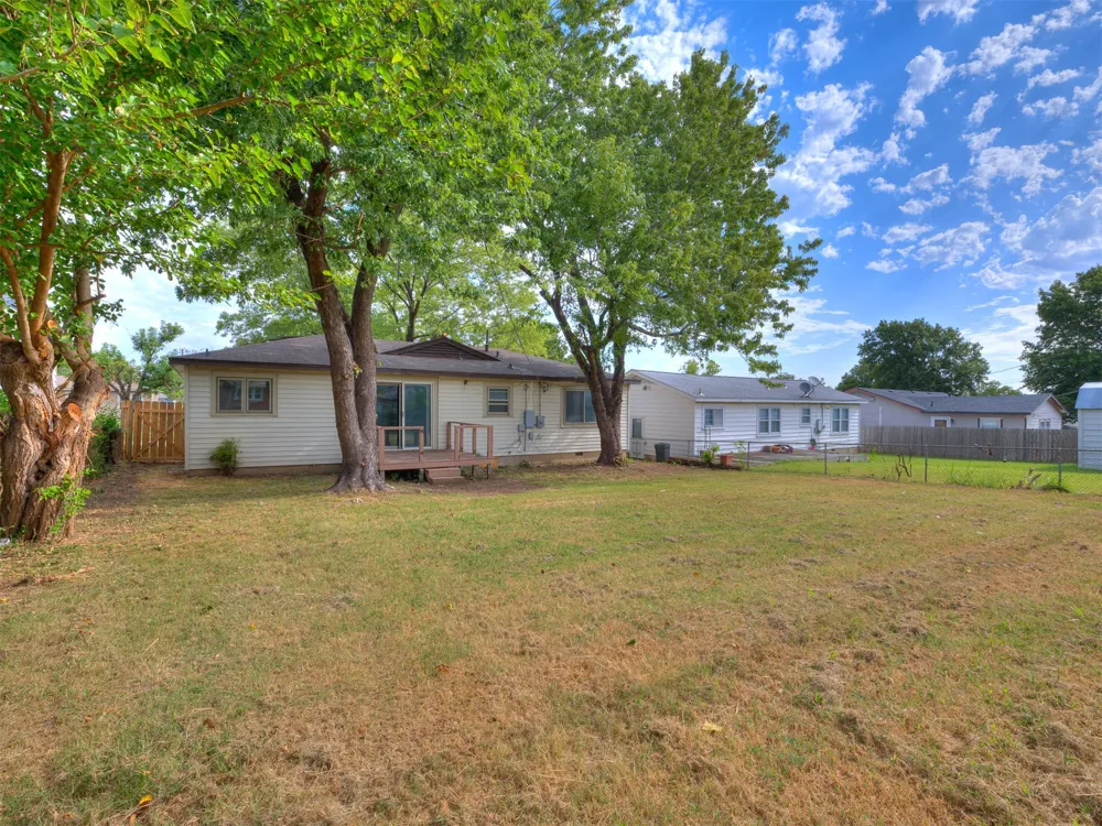 8934 E Newton Street Tulsa, OK 74115