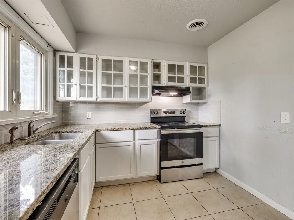 8934 E Newton Street Tulsa, OK 74115