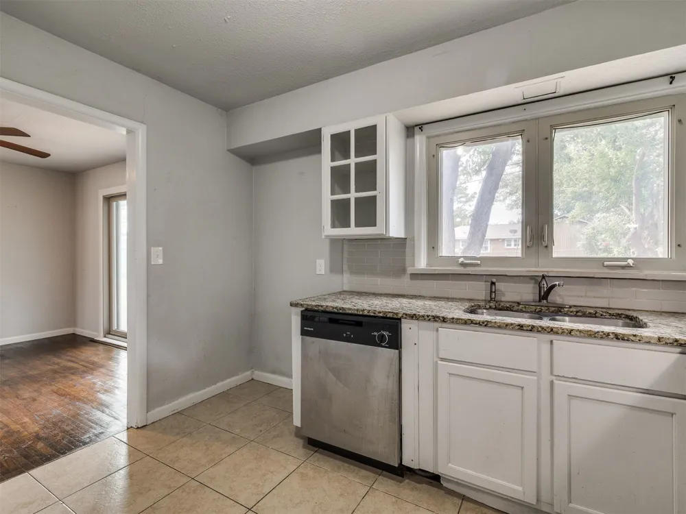 8934 E Newton Street Tulsa, OK 74115