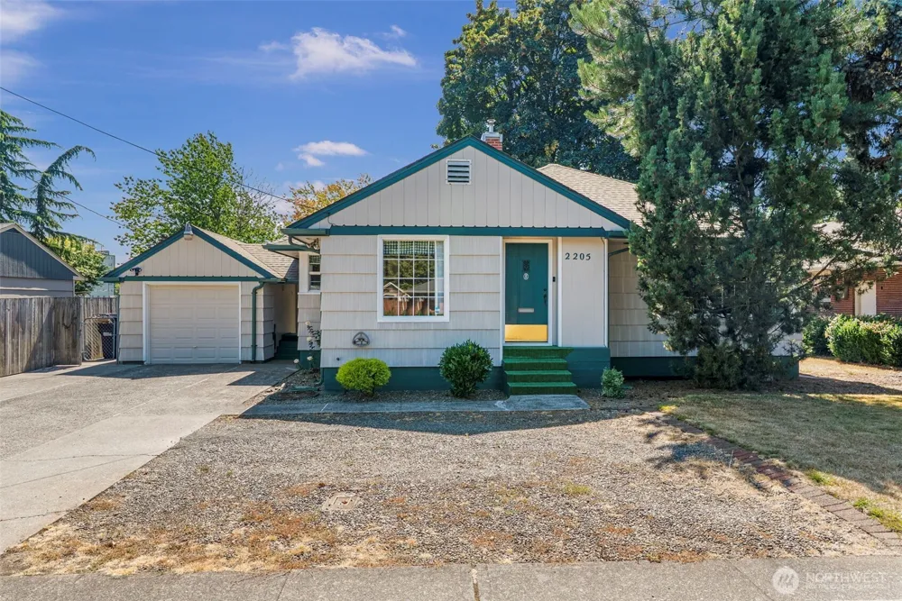 2205 Ocean Beach Highway Longview, WA 98632