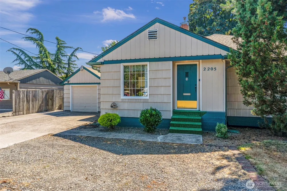 2205 Ocean Beach Highway Longview, WA 98632