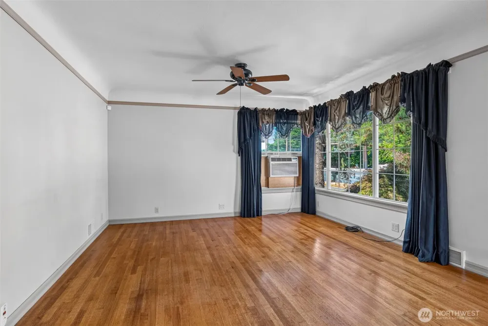 2205 Ocean Beach Highway Longview, WA 98632
