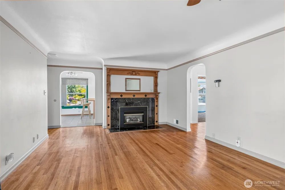 2205 Ocean Beach Highway Longview, WA 98632