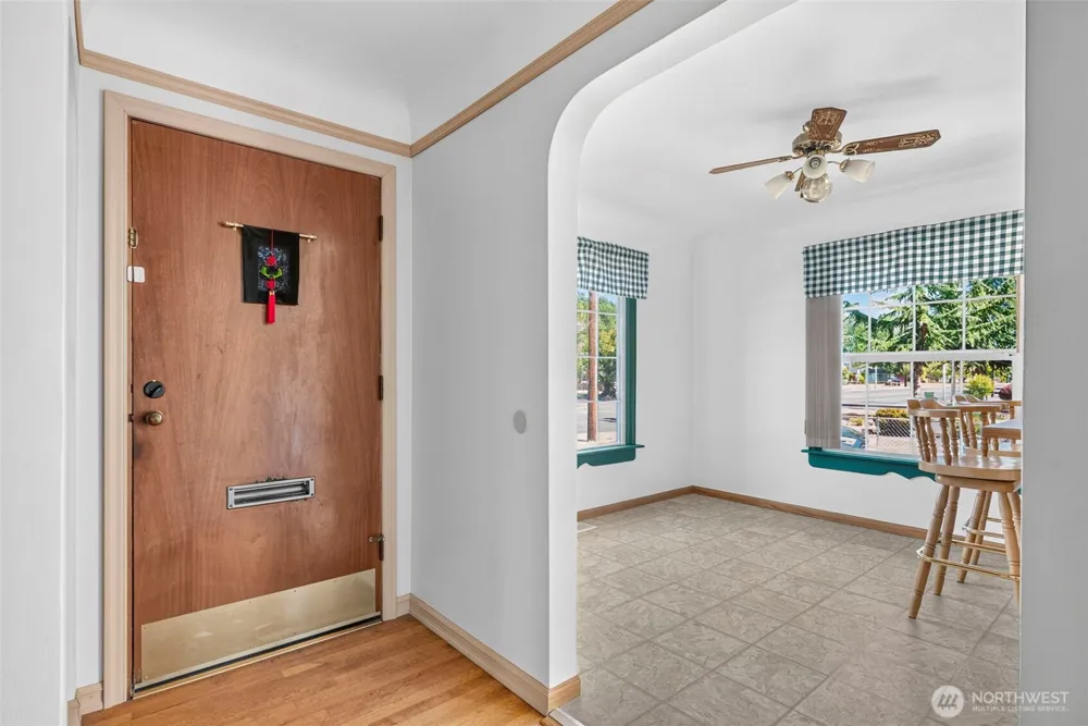 2205 Ocean Beach Highway Longview, WA 98632