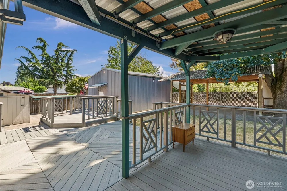 2205 Ocean Beach Highway Longview, WA 98632