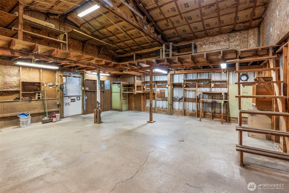2205 Ocean Beach Highway Longview, WA 98632