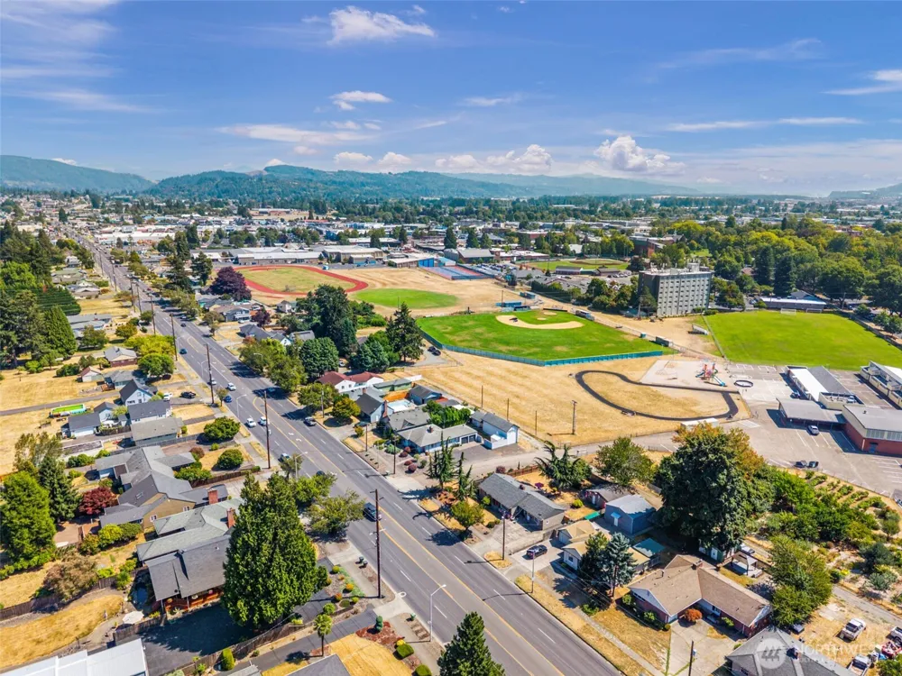 2205 Ocean Beach Highway Longview, WA 98632