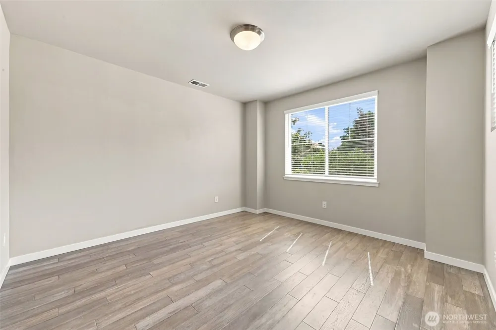 1433 E 48th Street Tacoma, WA 98404