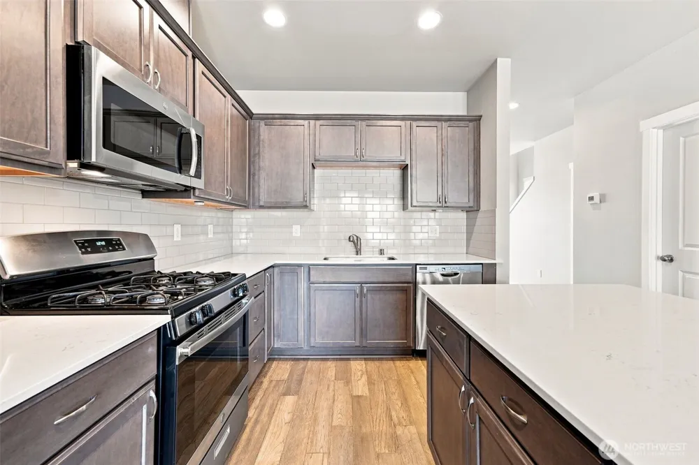 1433 E 48th Street Tacoma, WA 98404