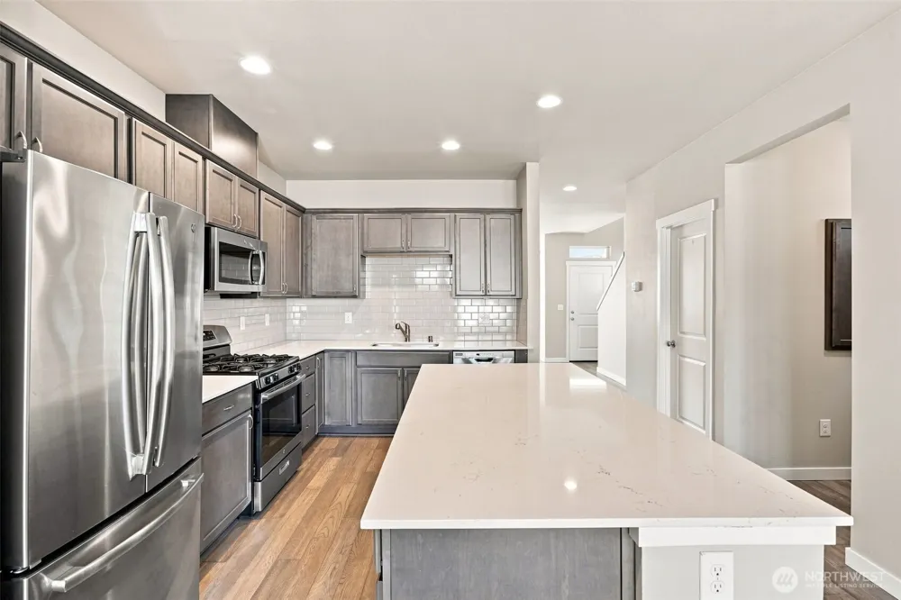 1433 E 48th Street Tacoma, WA 98404