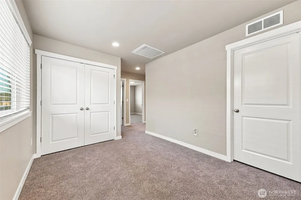 1433 E 48th Street Tacoma, WA 98404