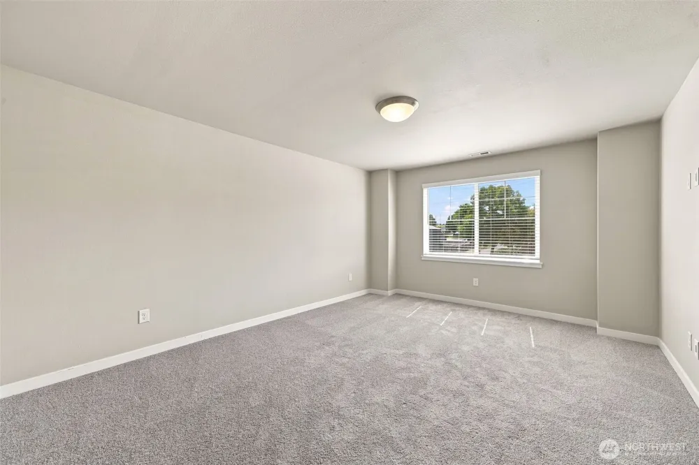 1433 E 48th Street Tacoma, WA 98404