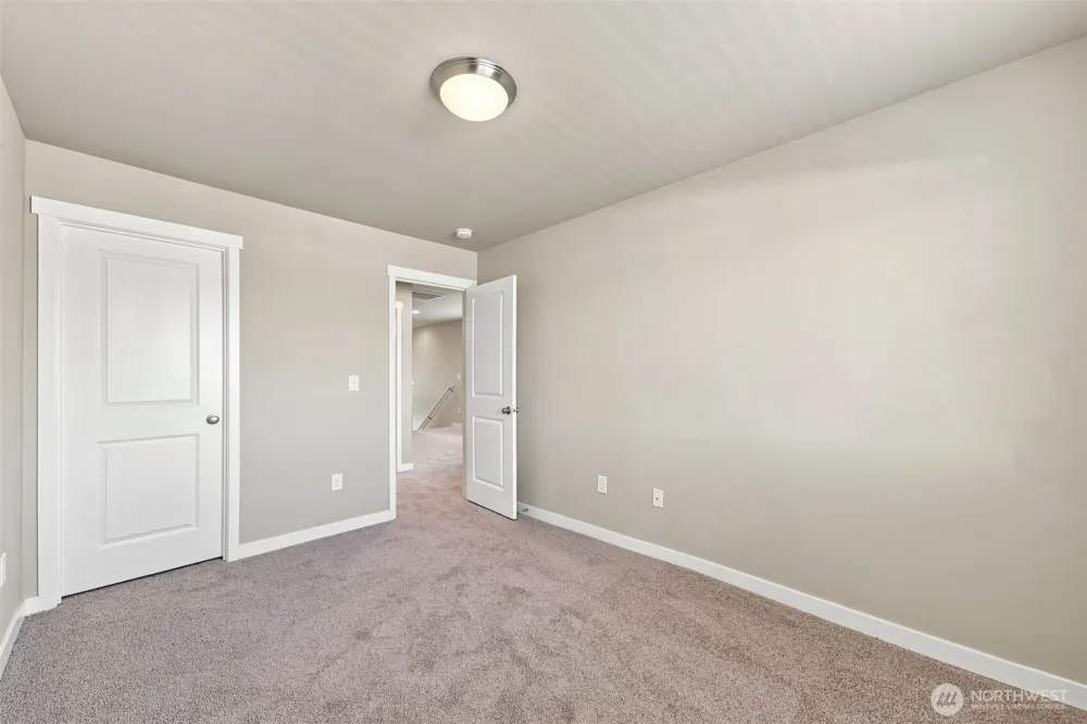 1433 E 48th Street Tacoma, WA 98404