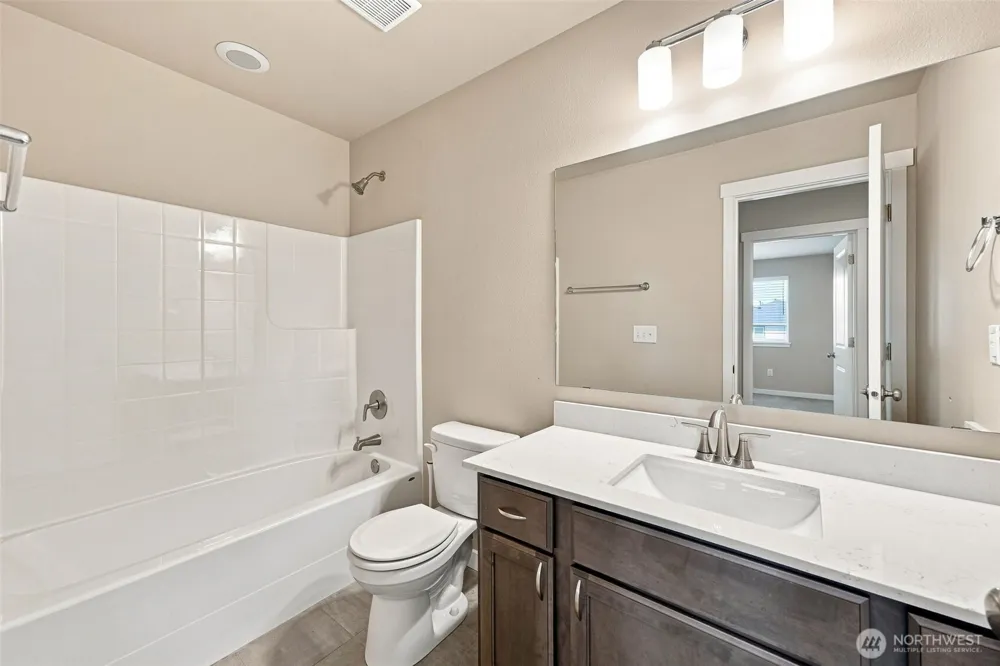 1433 E 48th Street Tacoma, WA 98404