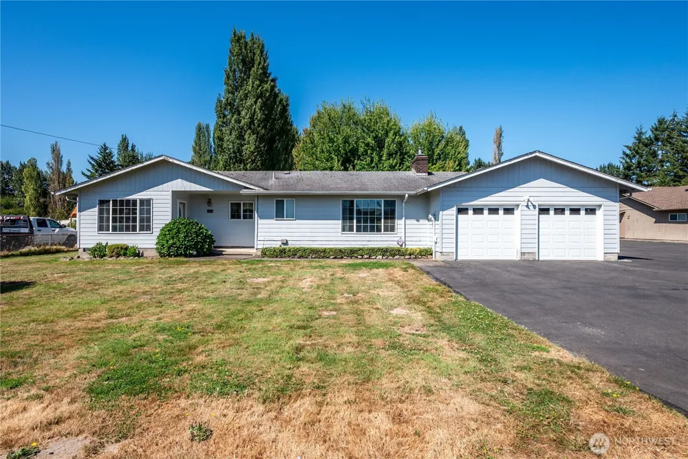 1425 33rd Avenue Longview, WA 98632