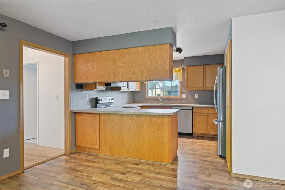 1425 33rd Avenue Longview, WA 98632