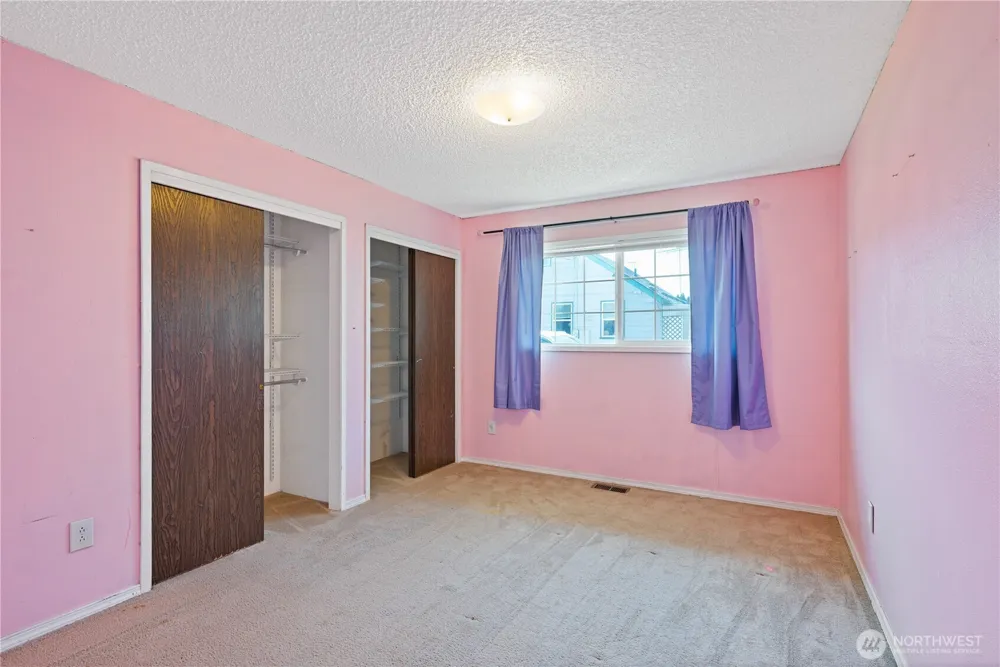 1425 33rd Avenue Longview, WA 98632