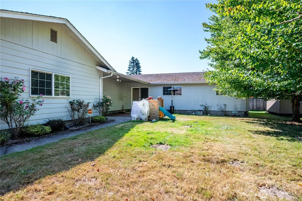 1425 33rd Avenue Longview, WA 98632