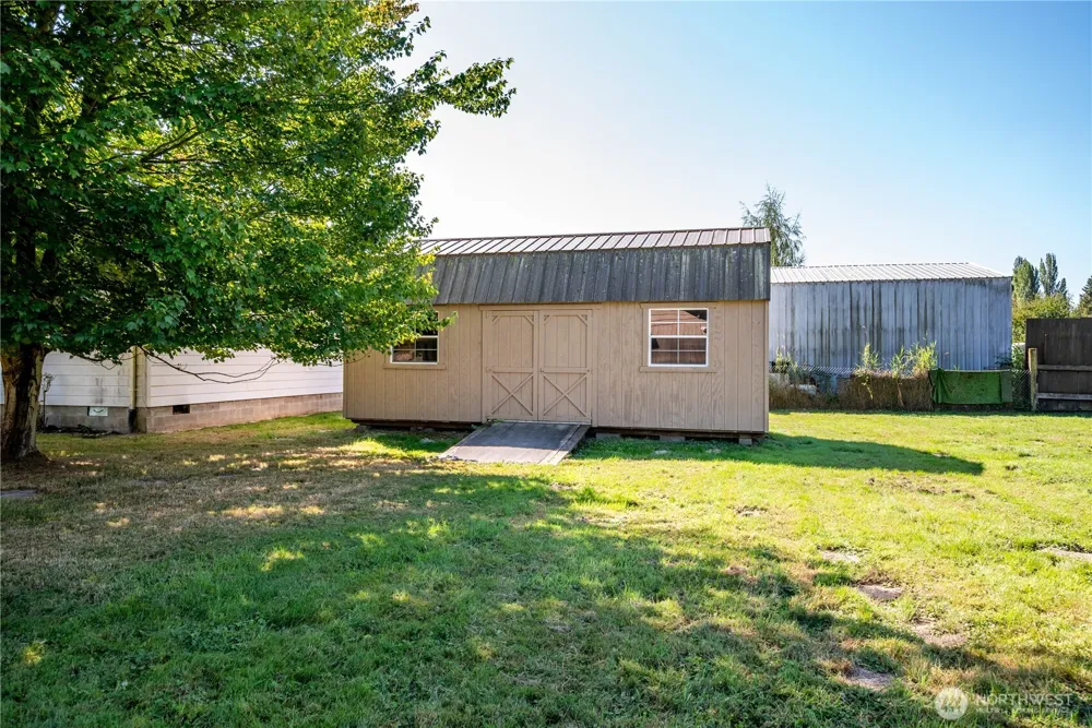 1425 33rd Avenue Longview, WA 98632