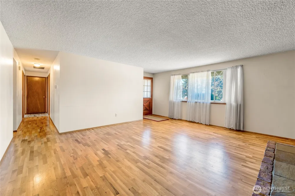 10837 SE 217th Street Kent, WA 98031